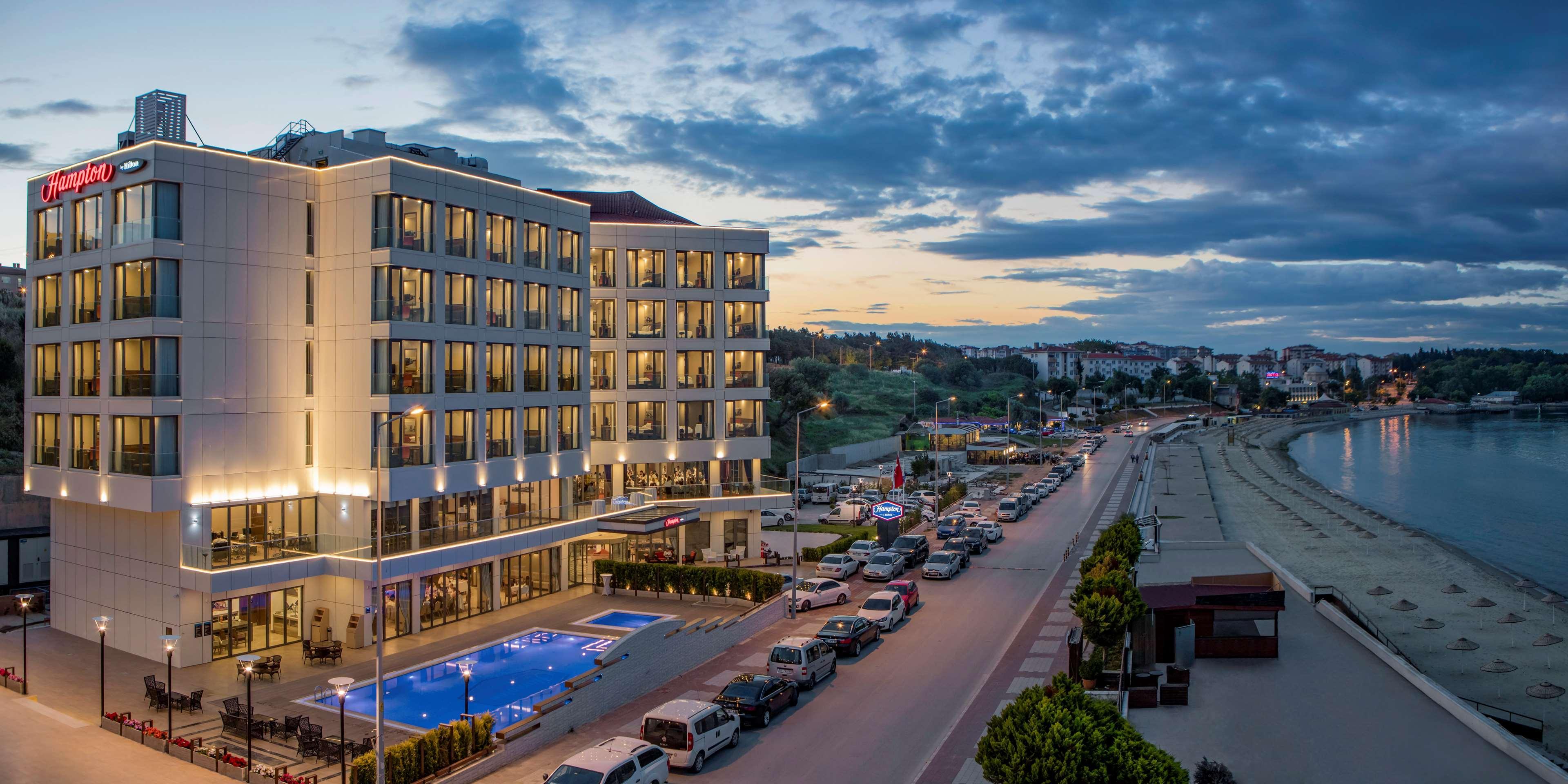 Hampton By Hilton Canakkale เกลีโบลู ภายนอก รูปภาพ