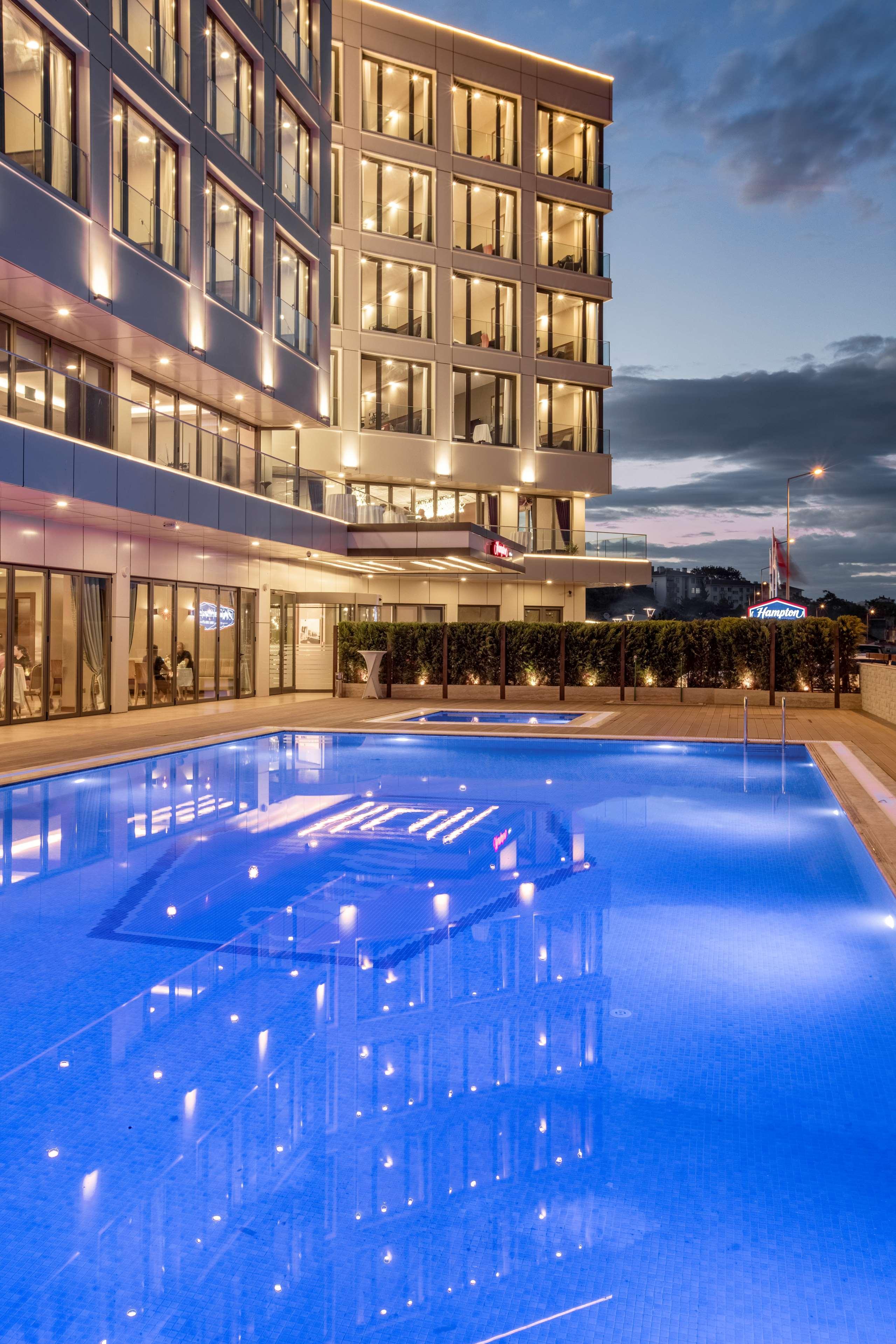 Hampton By Hilton Canakkale เกลีโบลู ภายนอก รูปภาพ