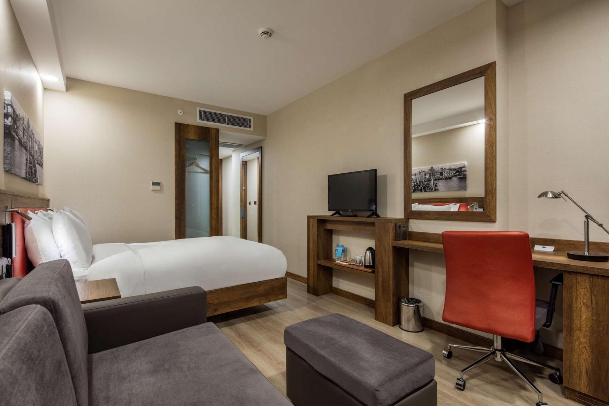 Hampton By Hilton Canakkale เกลีโบลู ภายนอก รูปภาพ