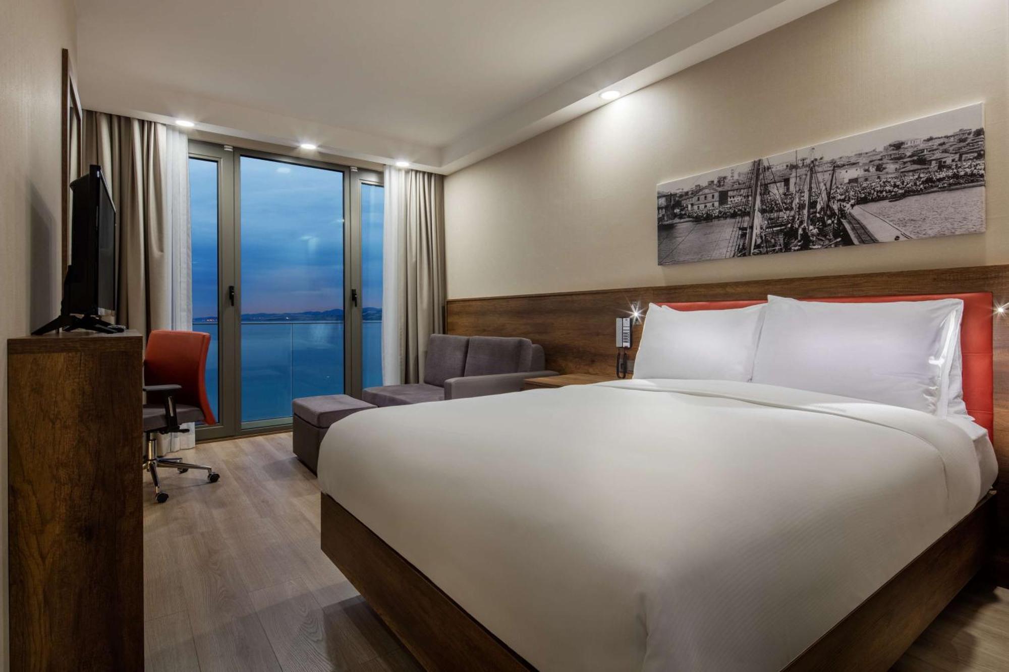 Hampton By Hilton Canakkale เกลีโบลู ภายนอก รูปภาพ
