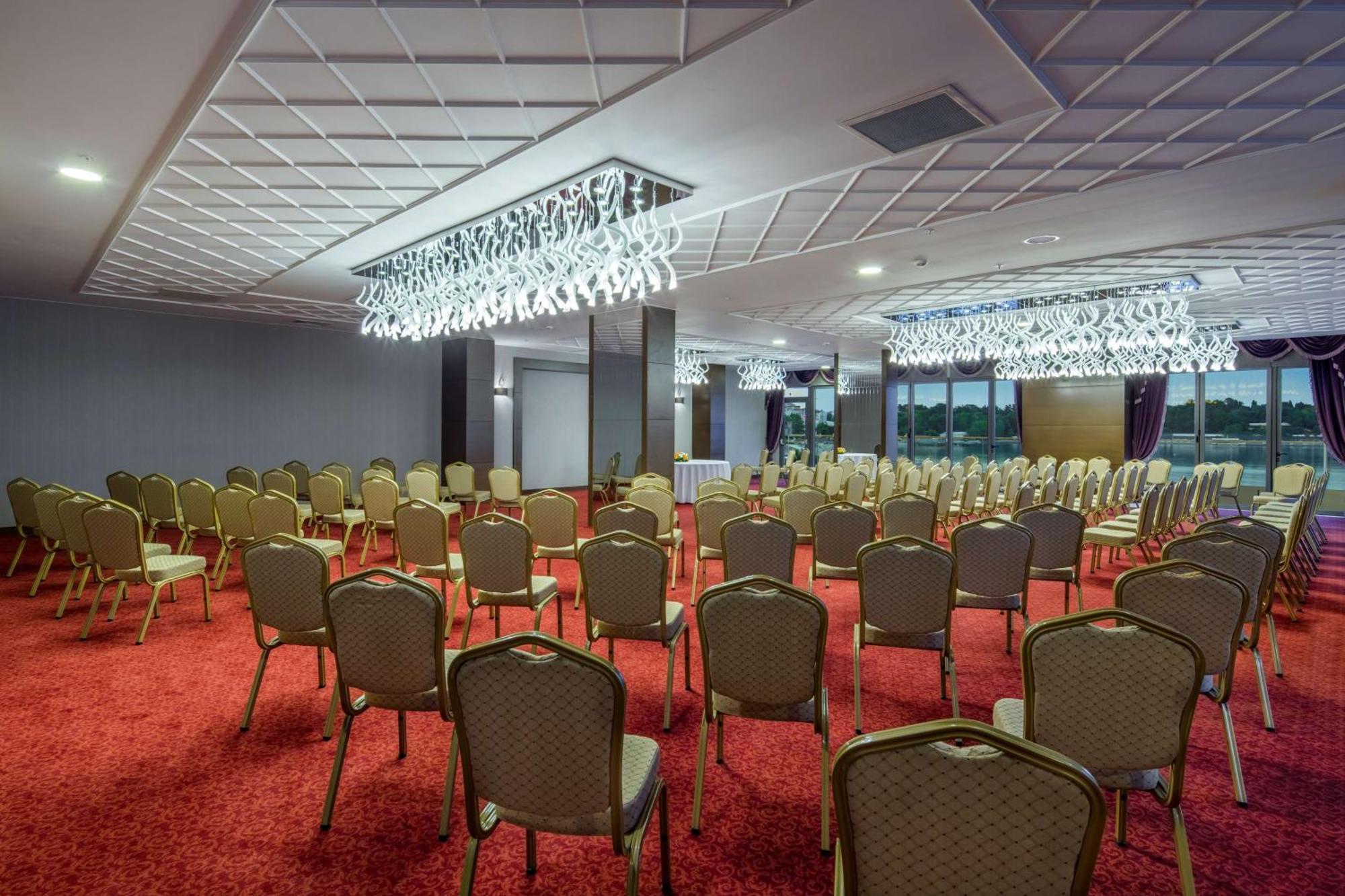 Hampton By Hilton Canakkale เกลีโบลู ภายนอก รูปภาพ