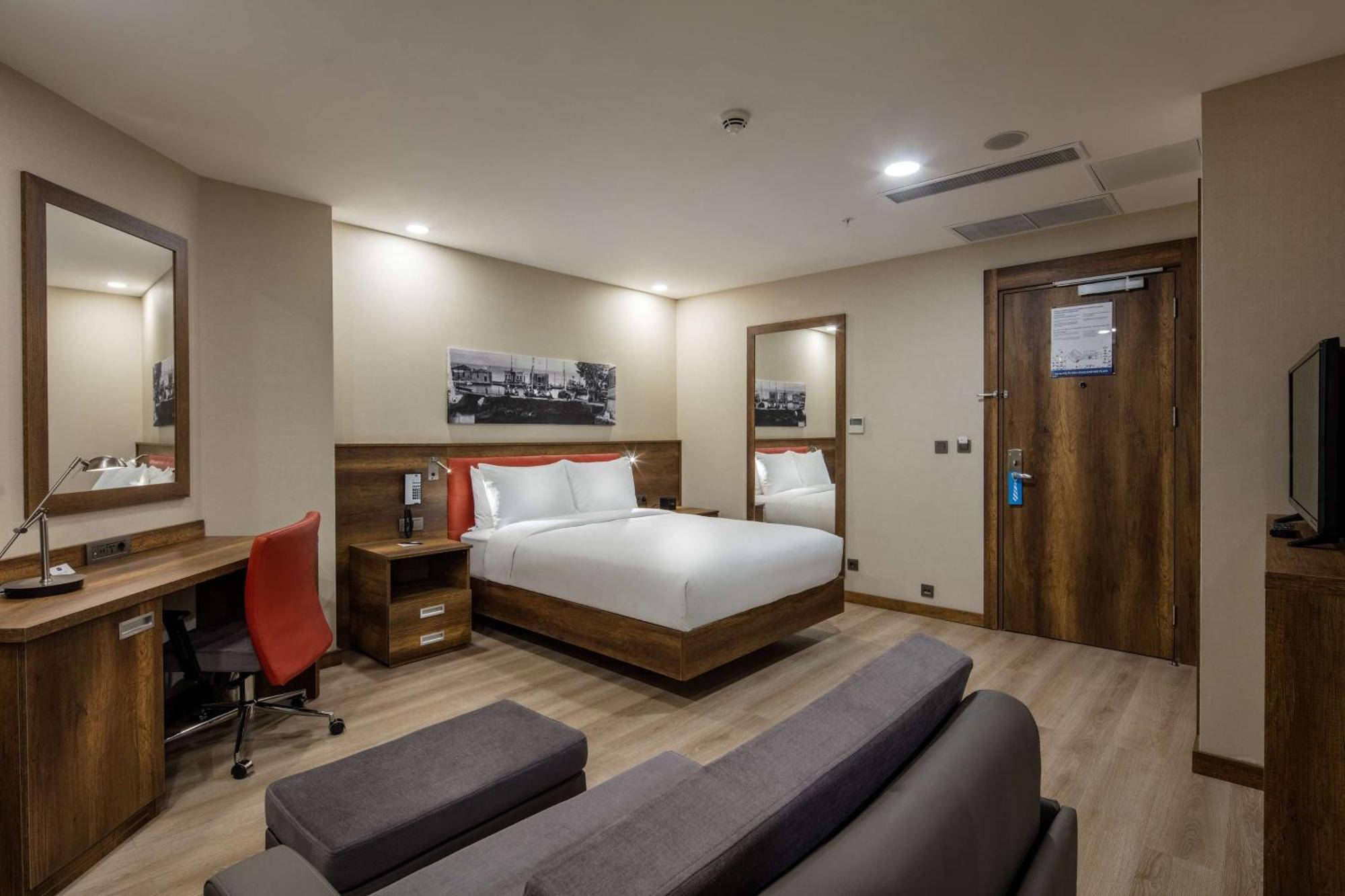 Hampton By Hilton Canakkale เกลีโบลู ภายนอก รูปภาพ